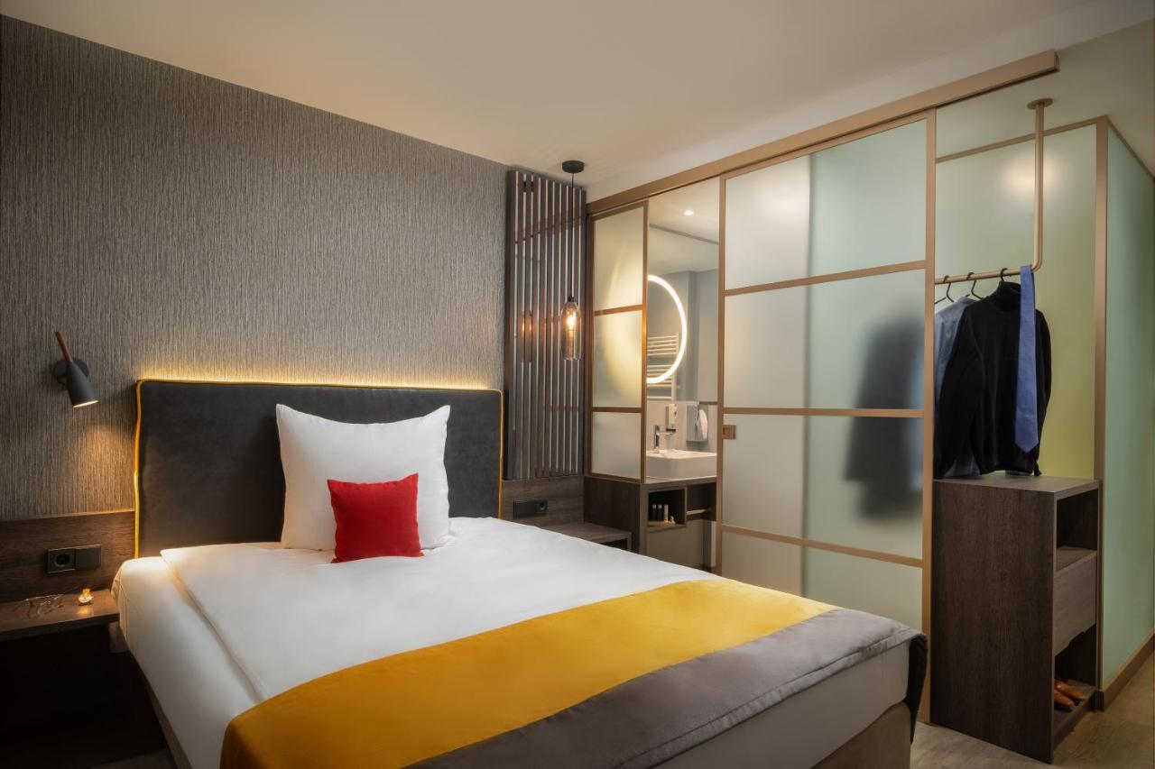 Hetzel 4* Stuttgart